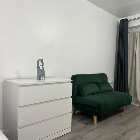 Modern Room In A 4 Bedroom Flat In London, Shared Bathroom! Exterior photo